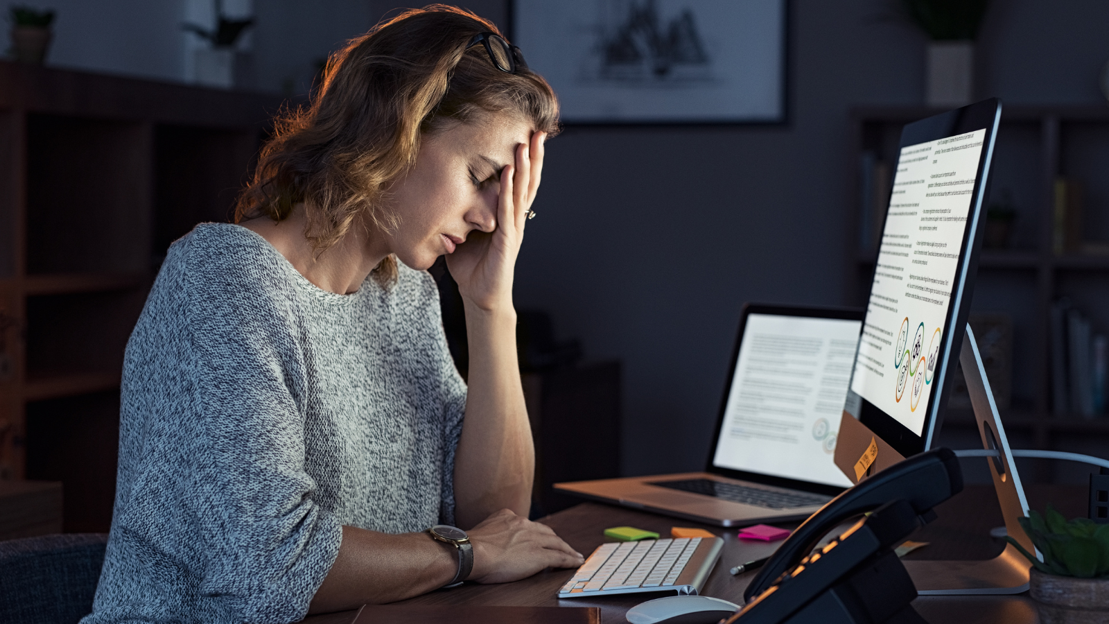 Read more about the article איך להתמודד עם לחץ בעבודה? הדרכים להתמודד עם סטרס