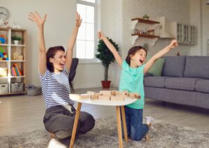 רעיונות למשחקים לילדים בבית