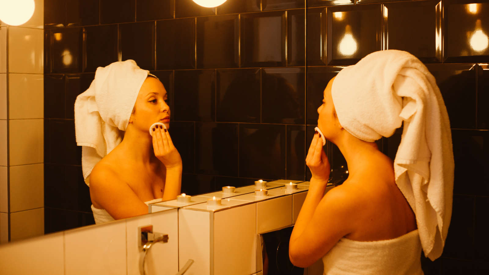 Read more about the article הסדר הנכון לעור בריא – מה שמים קודם סרום או קרם לחות?