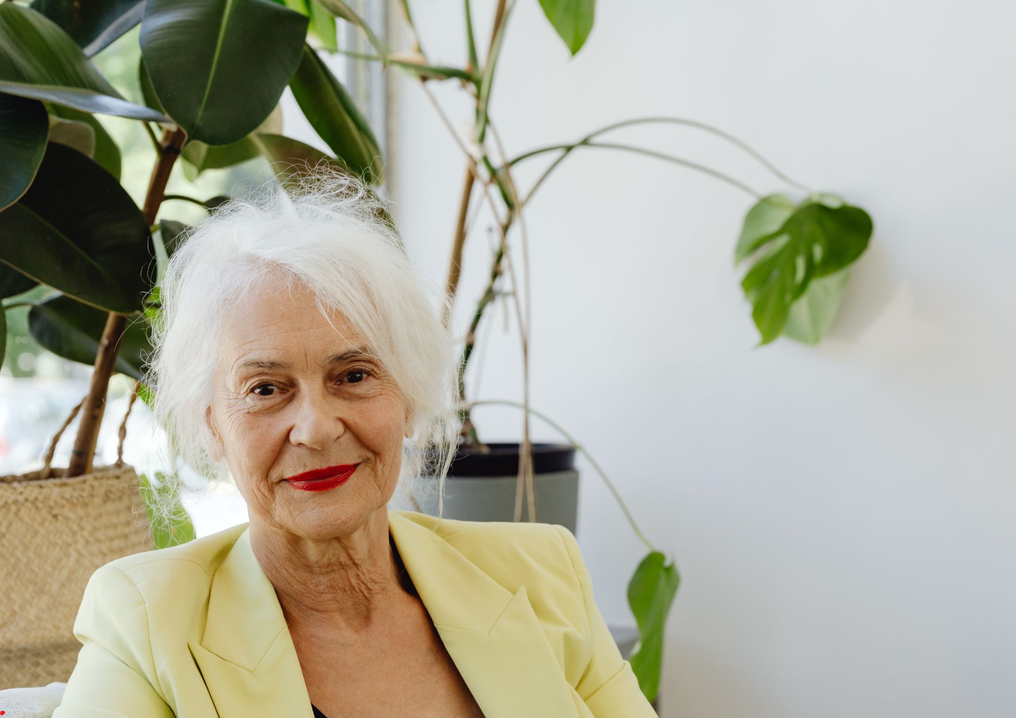 לחיות בכבוד