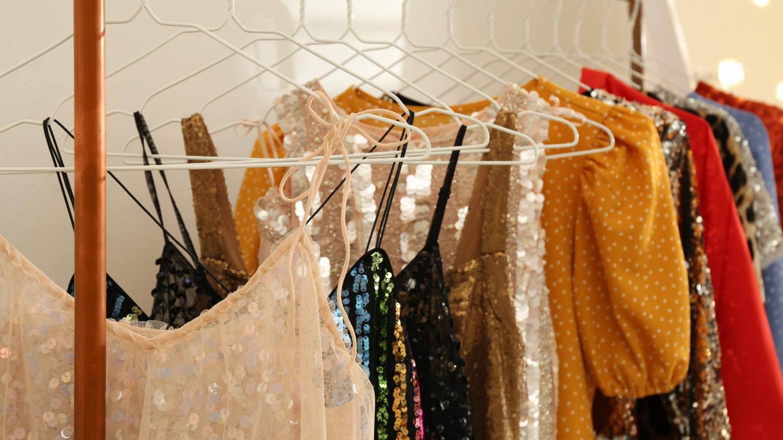 Read more about the article לוק מנצח – איך להתלבש לאירוע משפחתי, חברי או מהעבודה?